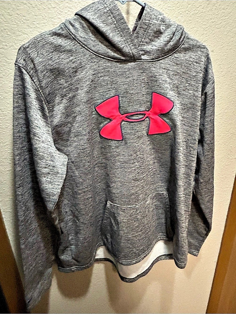 Under Armour Storm Women’s Gray & Pink Hoodie XL